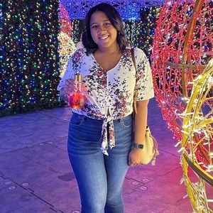 Meet your Posher, Bria